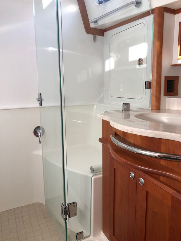 Sabre-Salon Express 2019-Rowe Boat Ponte Vedra Beach-Florida-United States-Master Shower  Private Entrance from Master Stateroom-1808734