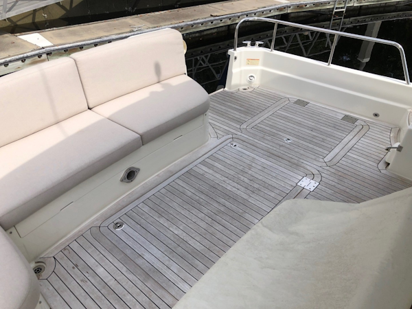 Sabre-Salon Express 2019-Rowe Boat Ponte Vedra Beach-Florida-United States-Cockpit-1808749