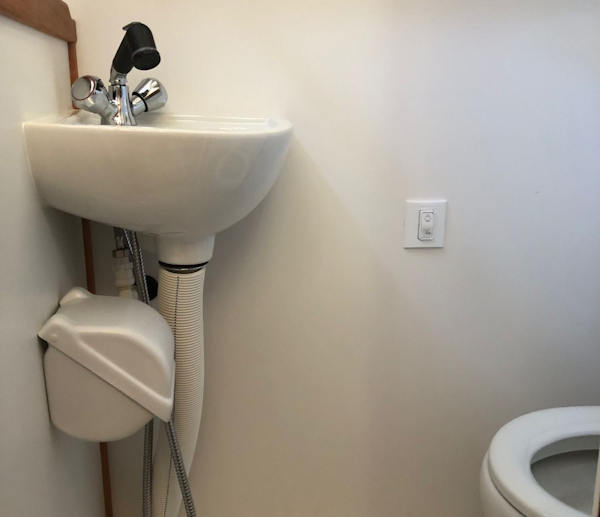 Sabre-Salon Express 2019-Rowe Boat Ponte Vedra Beach-Florida-United States-Crew Head-1808742