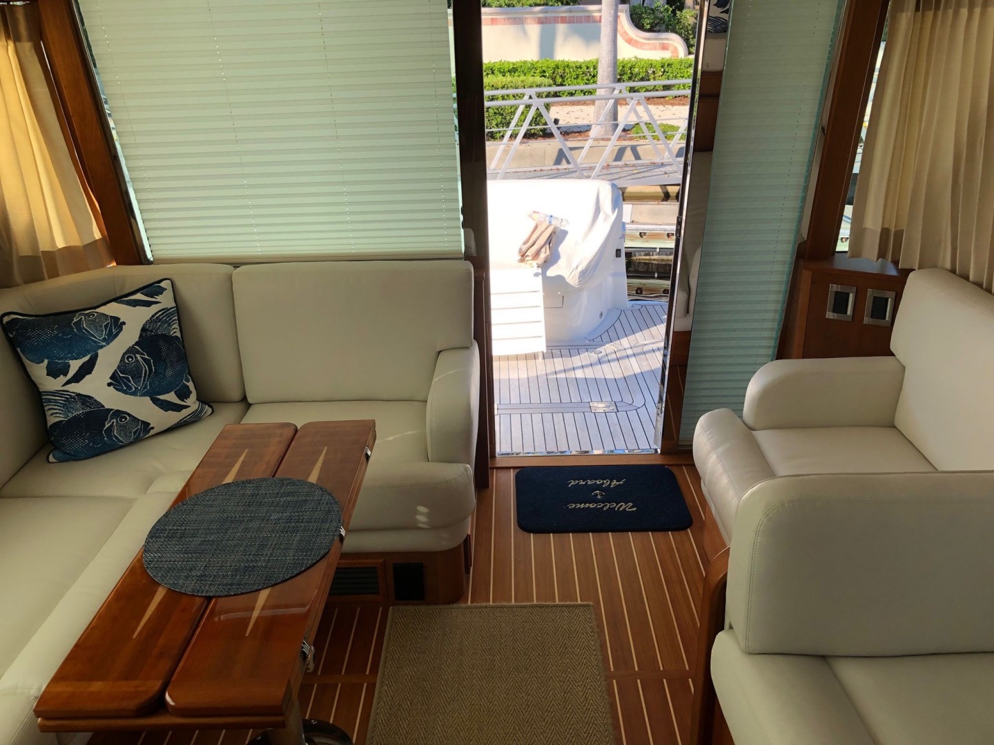 Sabre-Salon Express 2019-Rowe Boat Ponte Vedra Beach-Florida-United States-Main Salon Aft  Teak and Holly Sole-1808718 | Thumbnail