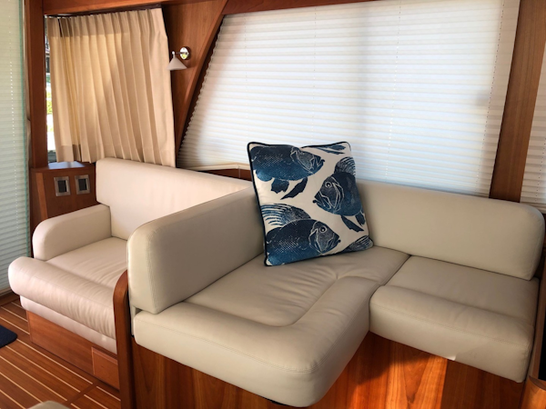 Sabre-Salon Express 2019-Rowe Boat Ponte Vedra Beach-Florida-United States-Port Side Aft Sofa-1808719