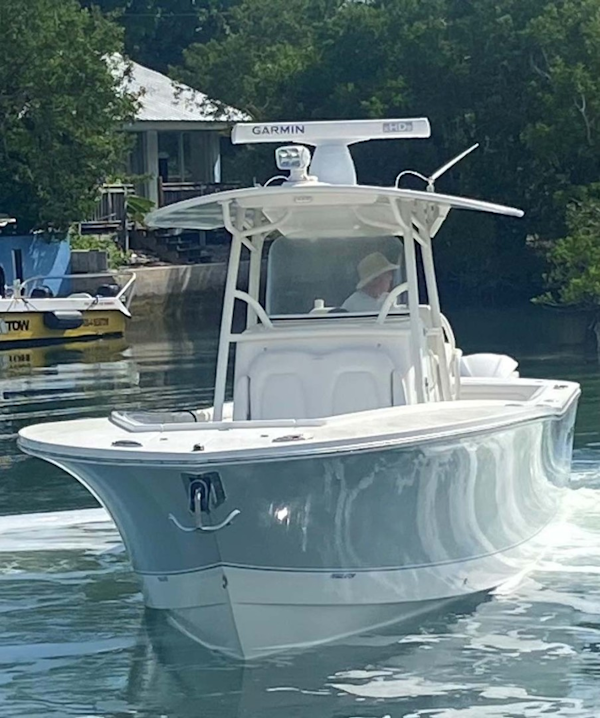 Regulator-31CC 2018 -Islamorada-Florida-United States-Bow View Running-1809618
