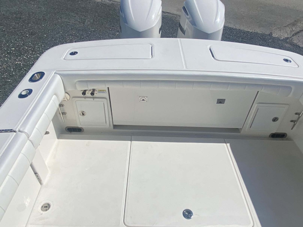 Regulator-31CC 2018 -Islamorada-Florida-United States-Cockpit with Storage and Outboards-1809643