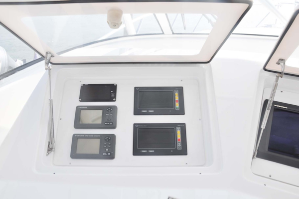 Viking-Express 2005-Reel Wit Scituate-Massachusetts-United States-Flybridge Helm Electronics-1811275