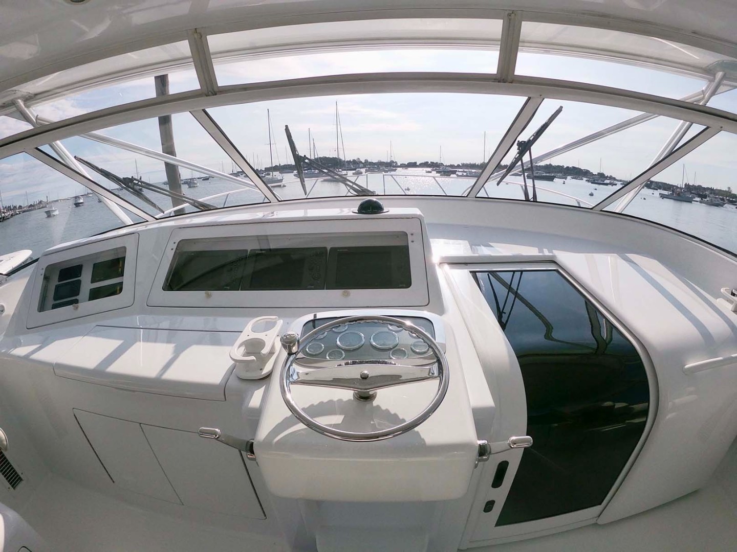 Viking-Express 2005-Reel Wit Scituate-Massachusetts-United States-Flybridge Helm and Cabin Entry-1811270 | Thumbnail
