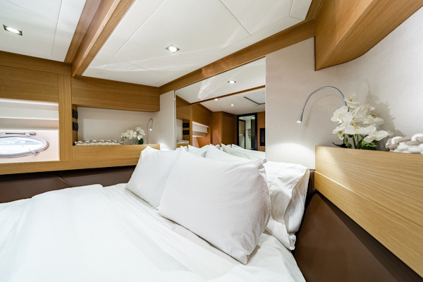 Pershing-64 2011-Aretecte Miami-Florida-United States-Reading Lights to Port and Starboard-1813501