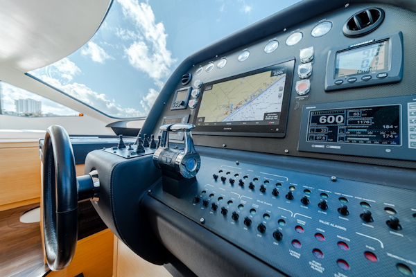 Pershing-64 2011-Aretecte Miami-Florida-United States-Helm Dash-1813478