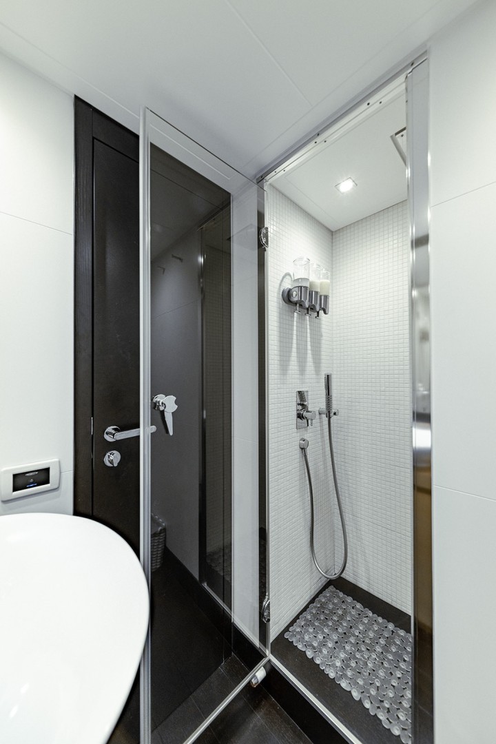 Pershing-64 2011-Aretecte Miami-Florida-United States-Stall Shower with Adjustable Wall Mount Handheld and Rain Shower Heads-1813505 | Thumbnail