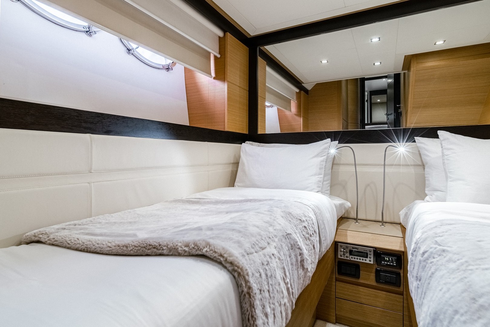 Pershing-64 2011-Aretecte Miami-Florida-United States-Reading Lights for Both Beds-1813507 | Thumbnail
