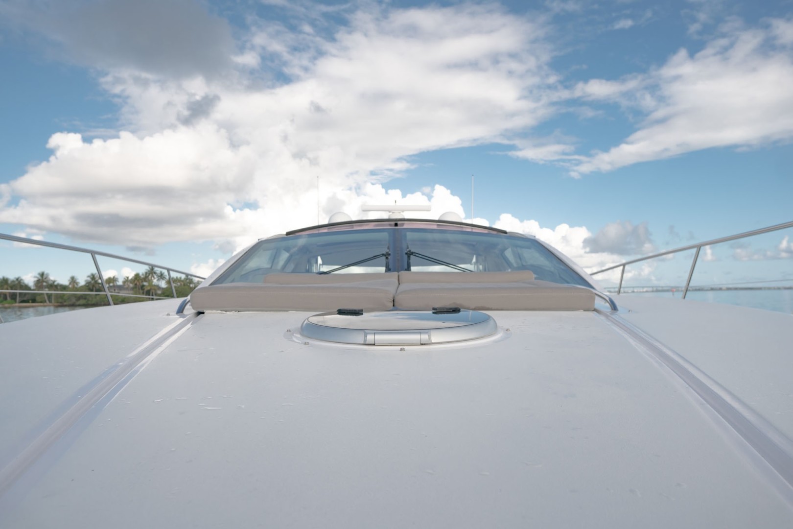 Savannah-54 2011-INVERSE ENTROPY Fort Lauderdale-Florida-United States-Deck hatch to bow stateroom-1868644 | Thumbnail