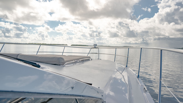 Savannah-54 2011-INVERSE ENTROPY Fort Lauderdale-Florida-United States-Foredeck-1868640