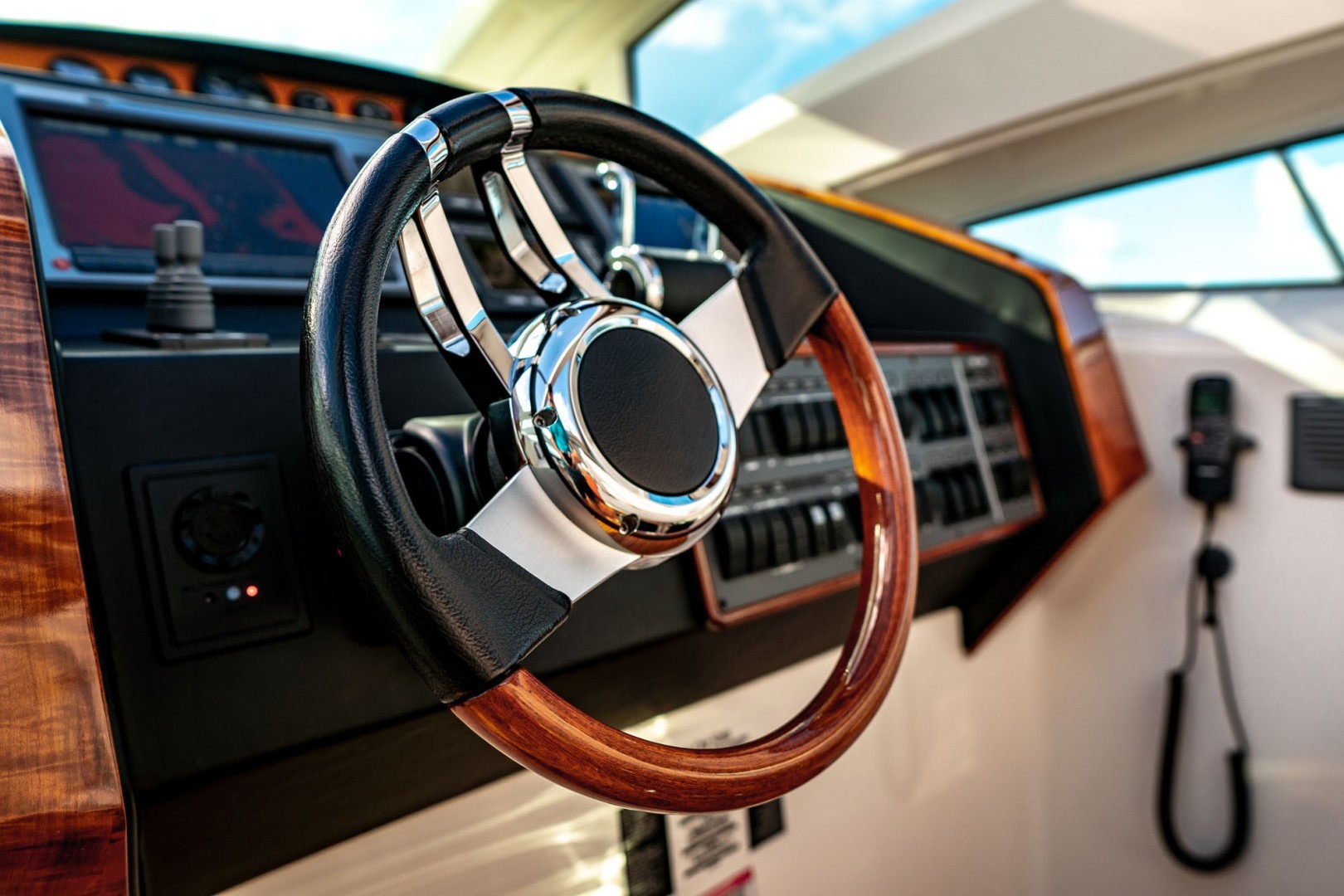 Savannah-54 2011-INVERSE ENTROPY Fort Lauderdale-Florida-United States-Raymarine Ray240 VHF -Sea Star tilt steering wheel-1868609 | Thumbnail