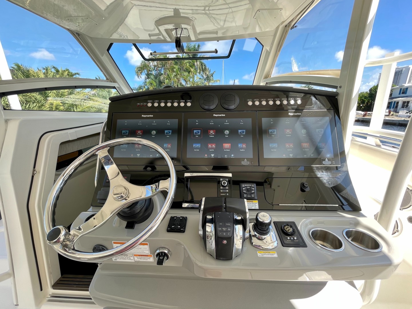 Boston Whaler-420 Outrage 2016 -Fort Lauderdale-Florida-United States-1956425 | Thumbnail