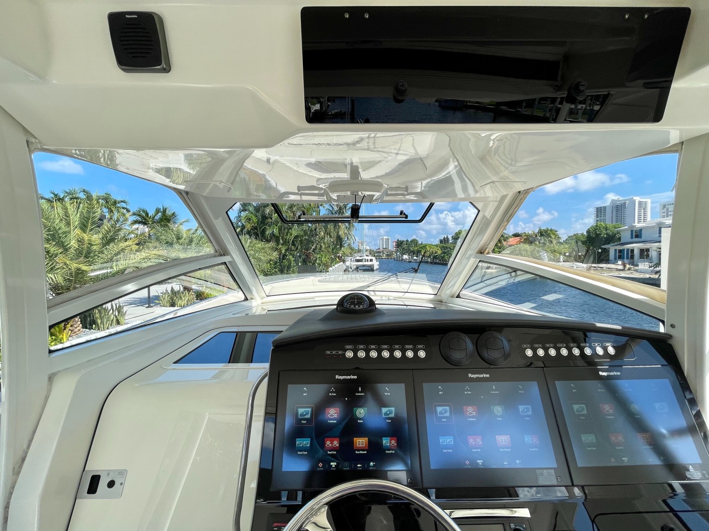 Boston Whaler-420 Outrage 2016 -Fort Lauderdale-Florida-United States-1956424 | Thumbnail