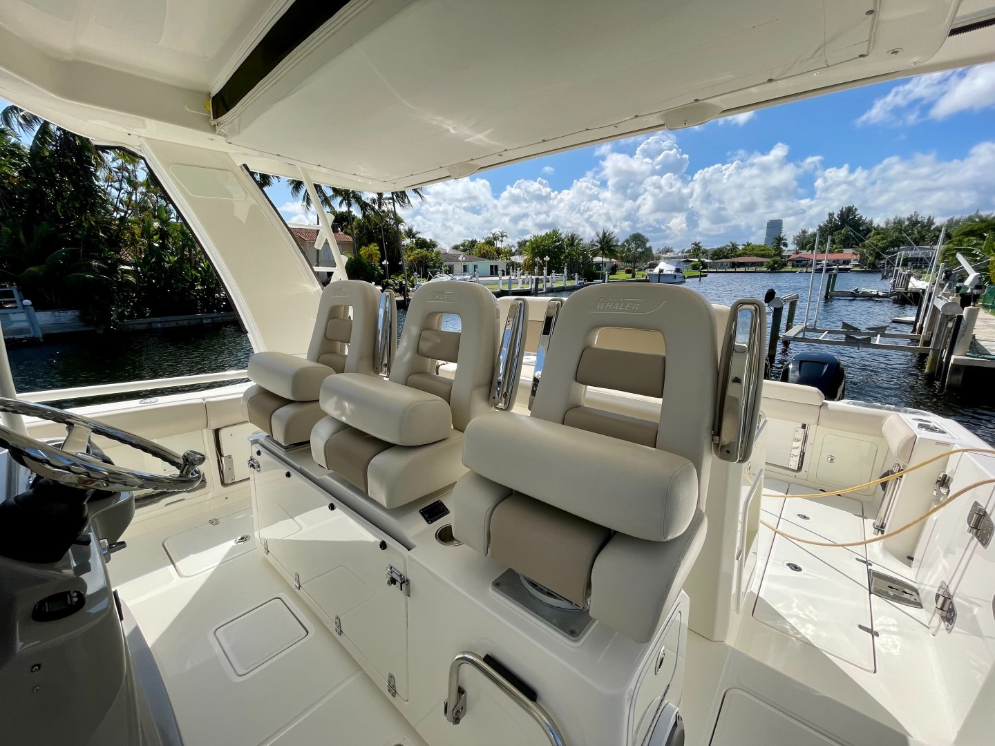 Boston Whaler-420 Outrage 2016 -Fort Lauderdale-Florida-United States-1956423 | Thumbnail