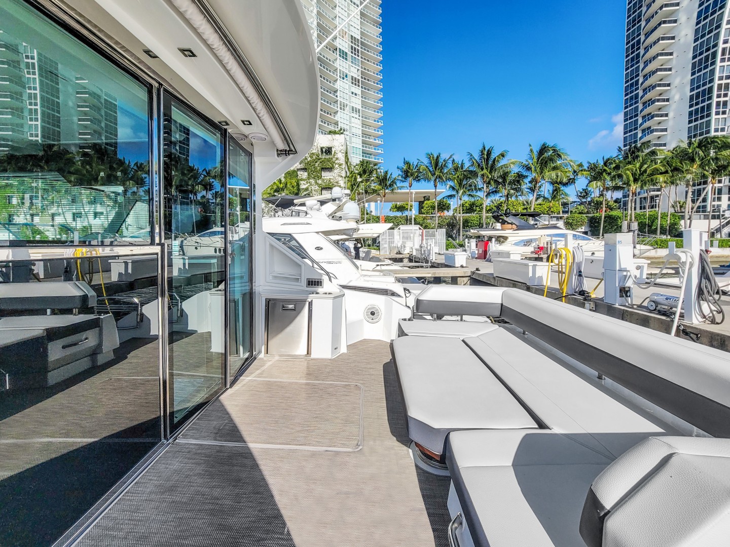 Cruisers-50 Cantius 2019 -Miami-Florida-United States-2029628 | Thumbnail