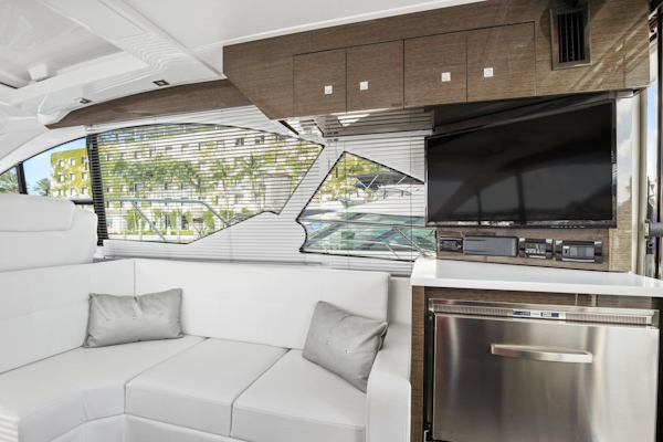 Cruisers-50 Cantius 2019 -Miami-Florida-United States-2029630