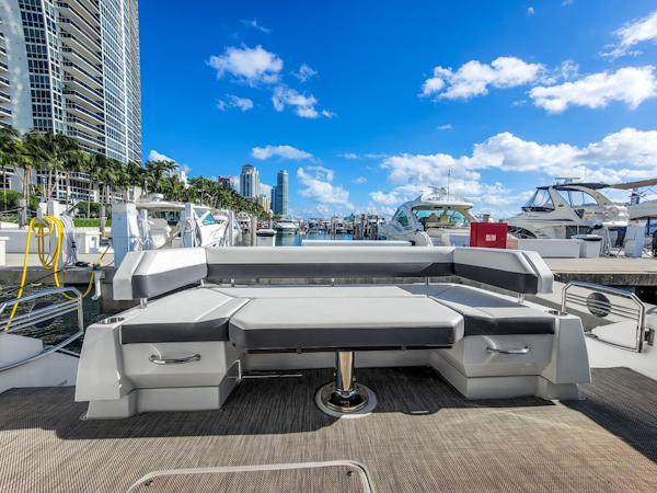 Cruisers-50 Cantius 2019 -Miami-Florida-United States-2029627