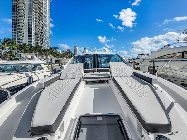 Cruisers-50 Cantius 2019 -Miami-Florida-United States-2029621