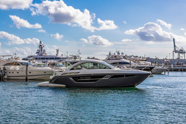 Cruisers-50 Cantius 2019 -Miami-Florida-United States-2029615
