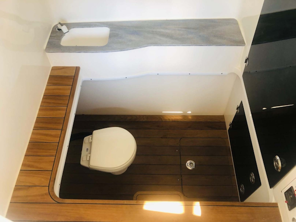 Contender-Center Console Step Hull 2020 -Jacksonville Beach-Florida-United States-Console-Head-2002983