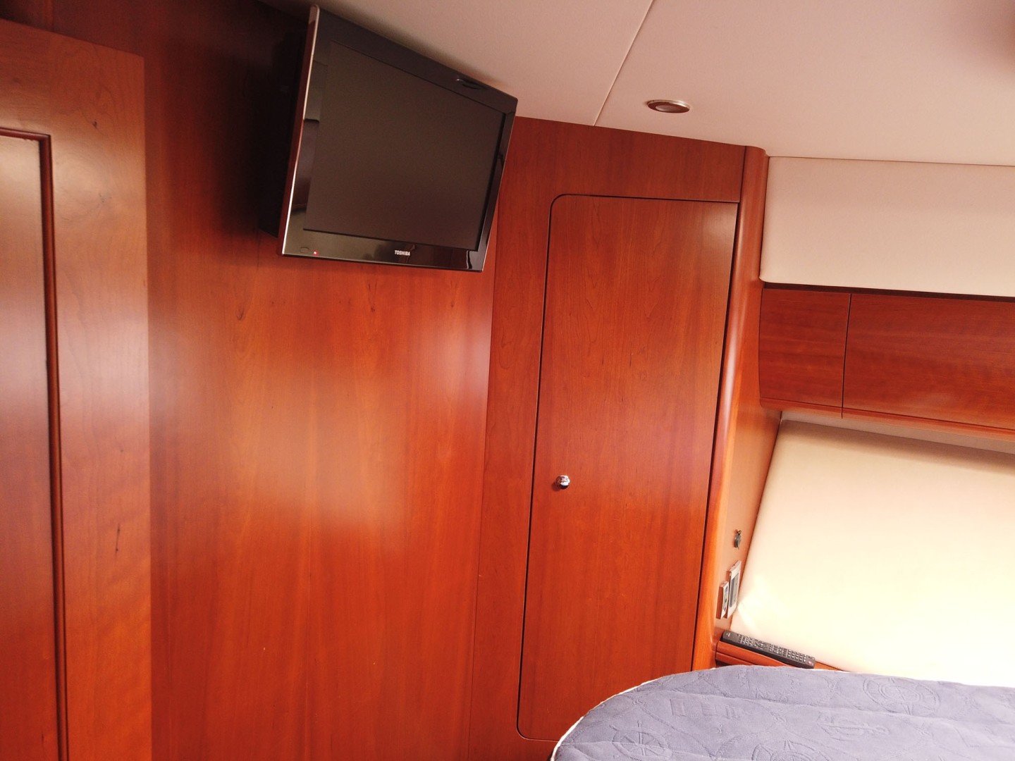 Silverton-Cape May 520 2013-Take Two Key West-Florida-United States-Forward VIP Stateroom Flat Screen TV-2027487 | Thumbnail