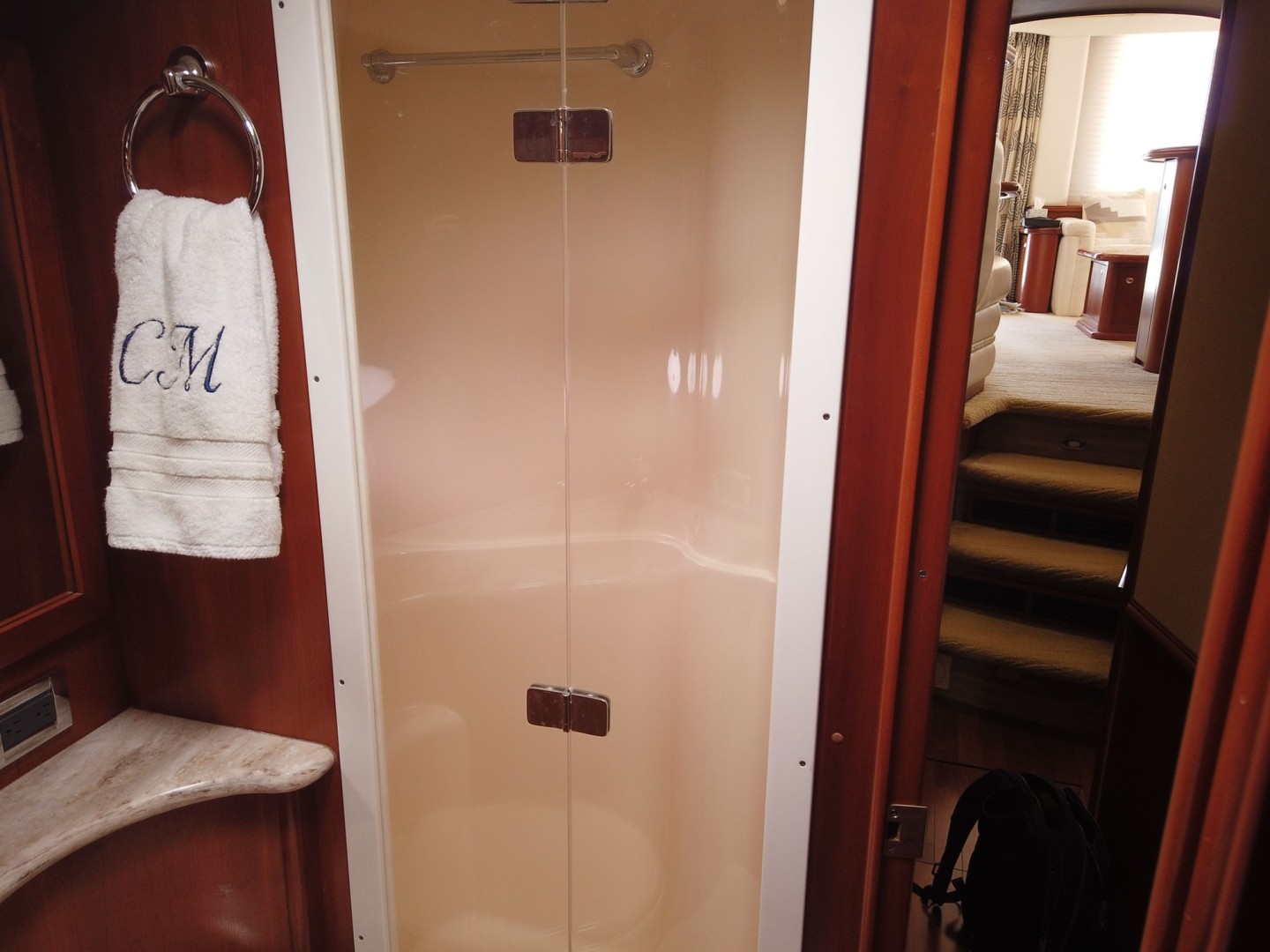 Silverton-Cape May 520 2013-Take Two Key West-Florida-United States-Shower Stall-2027494 | Thumbnail