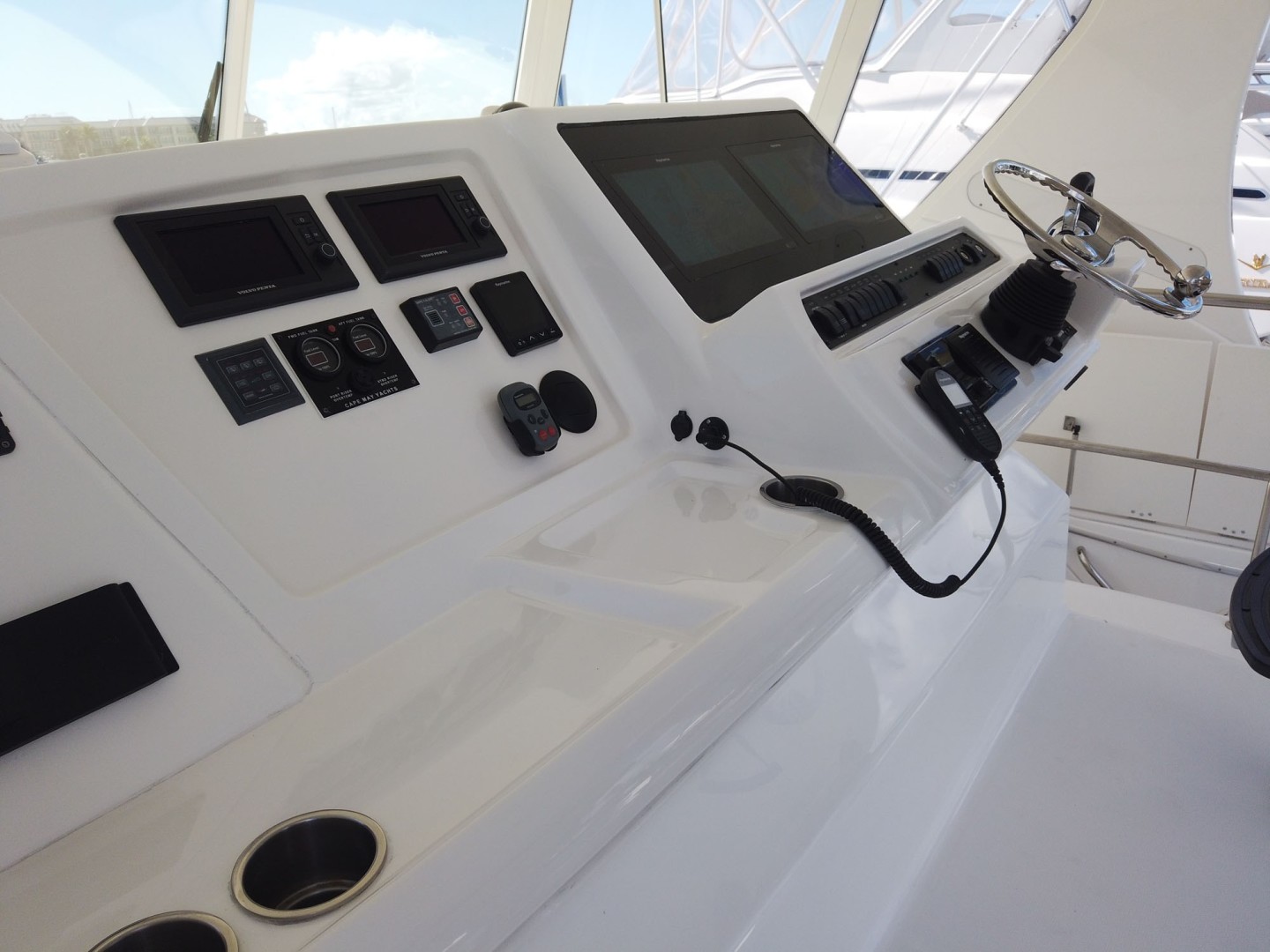Silverton-Cape May 520 2013-Take Two Key West-Florida-United States-Helm-2027514 | Thumbnail