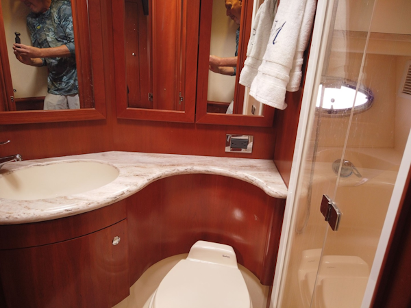 Silverton-Cape May 520 2013-Take Two Key West-Florida-United States-Shower Stall-2027493