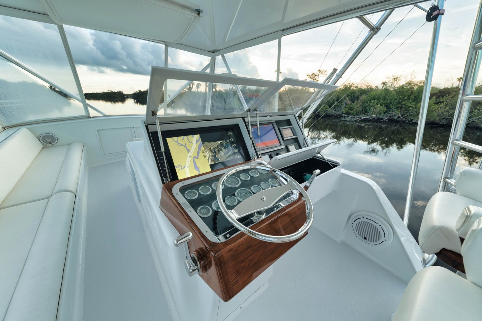 Jim Smith-Custom 60 Sportfish Convertible 1986-Runaway Fort Pierce-Florida-United States-Bridge Portside Seating, Helm Electronics-2090741 | Thumbnail