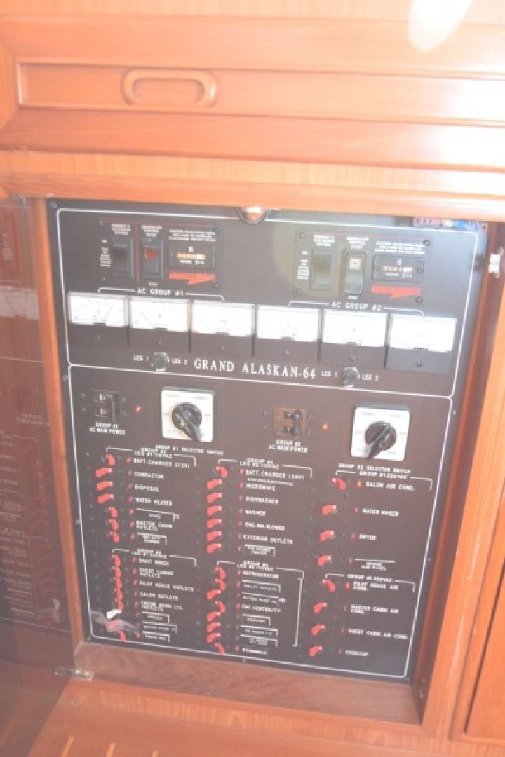 Grand Alaskan-64 Pilothouse 1999-SOFT TOUCH Fort Lauderdale-Florida-United States-AC Control Panel-2183981 | Thumbnail