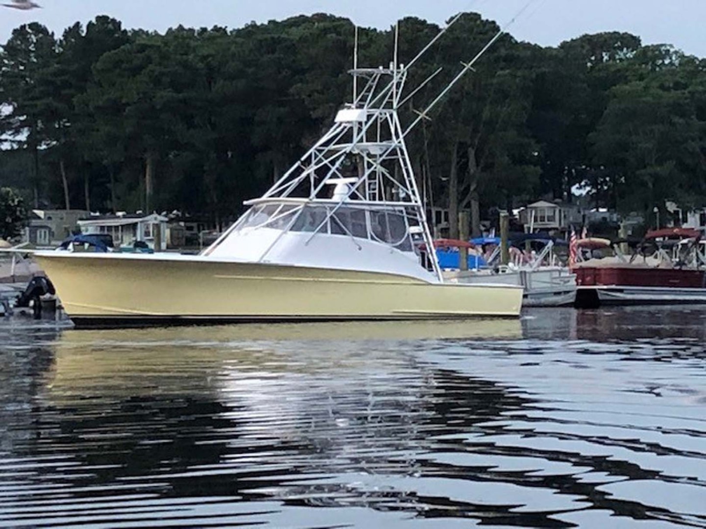 Custom Carolina-Bob Sullivan/PL Jones Express 2005-Titties and Beer Hoopersville-Maryland-United States-Port Side Profile-2185899 | Thumbnail