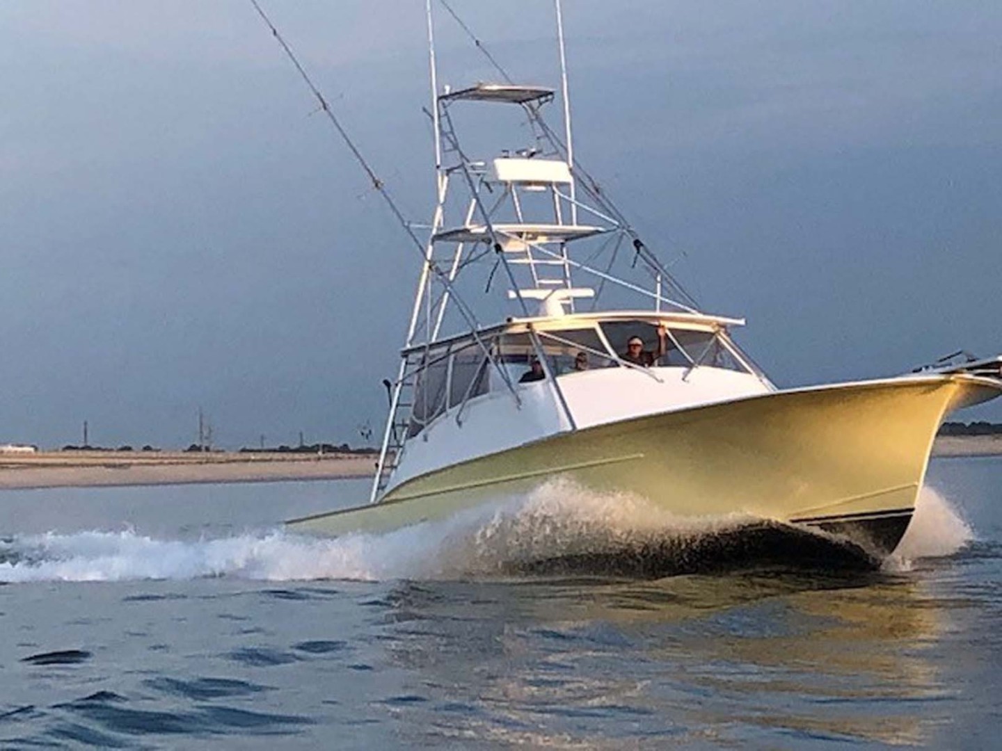 Custom Carolina-Bob Sullivan/PL Jones Express 2005-Titties and Beer Hoopersville-Maryland-United States-Starboard Bow Running-2185902 | Thumbnail