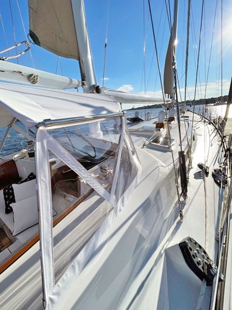 Alden-Palmer Johnson 78 1984-SIROCCO Somerset-Massachusetts-United States-Stbd. Deck, Looking Fwd.-2251569 | Thumbnail