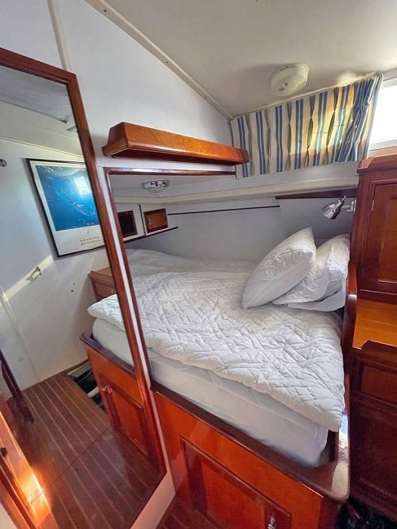 Alden-Palmer Johnson 78 1984-SIROCCO Somerset-Massachusetts-United States-Guest Cabin-2251556 | Thumbnail
