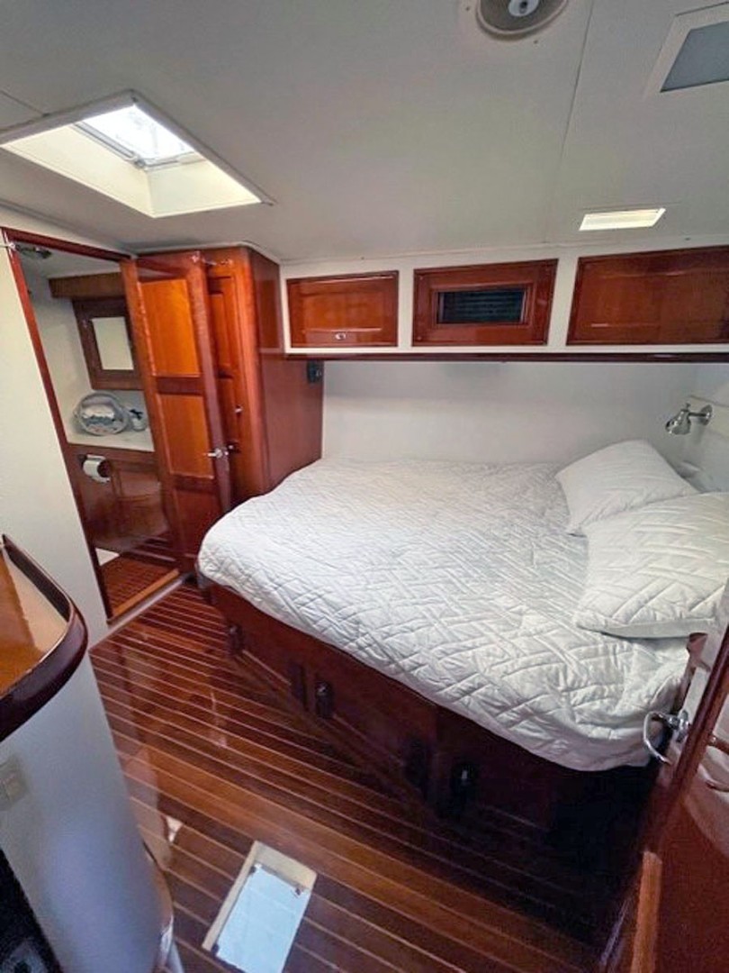 Alden-Palmer Johnson 78 1984-SIROCCO Somerset-Massachusetts-United States-Stbd. Guest Cabin-2251540 | Thumbnail
