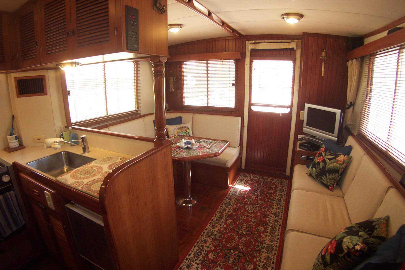 Kadey-Krogen-Trawler 1999-LINDA K Stuart-Florida-United States-Salon Looking Aft-2476001 | Thumbnail