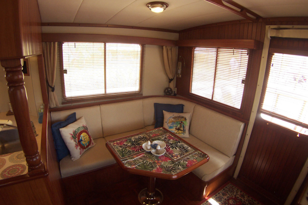 Kadey-Krogen-Trawler 1999-LINDA K Stuart-Florida-United States-Salon L-Shaped Settee and Table-2475999