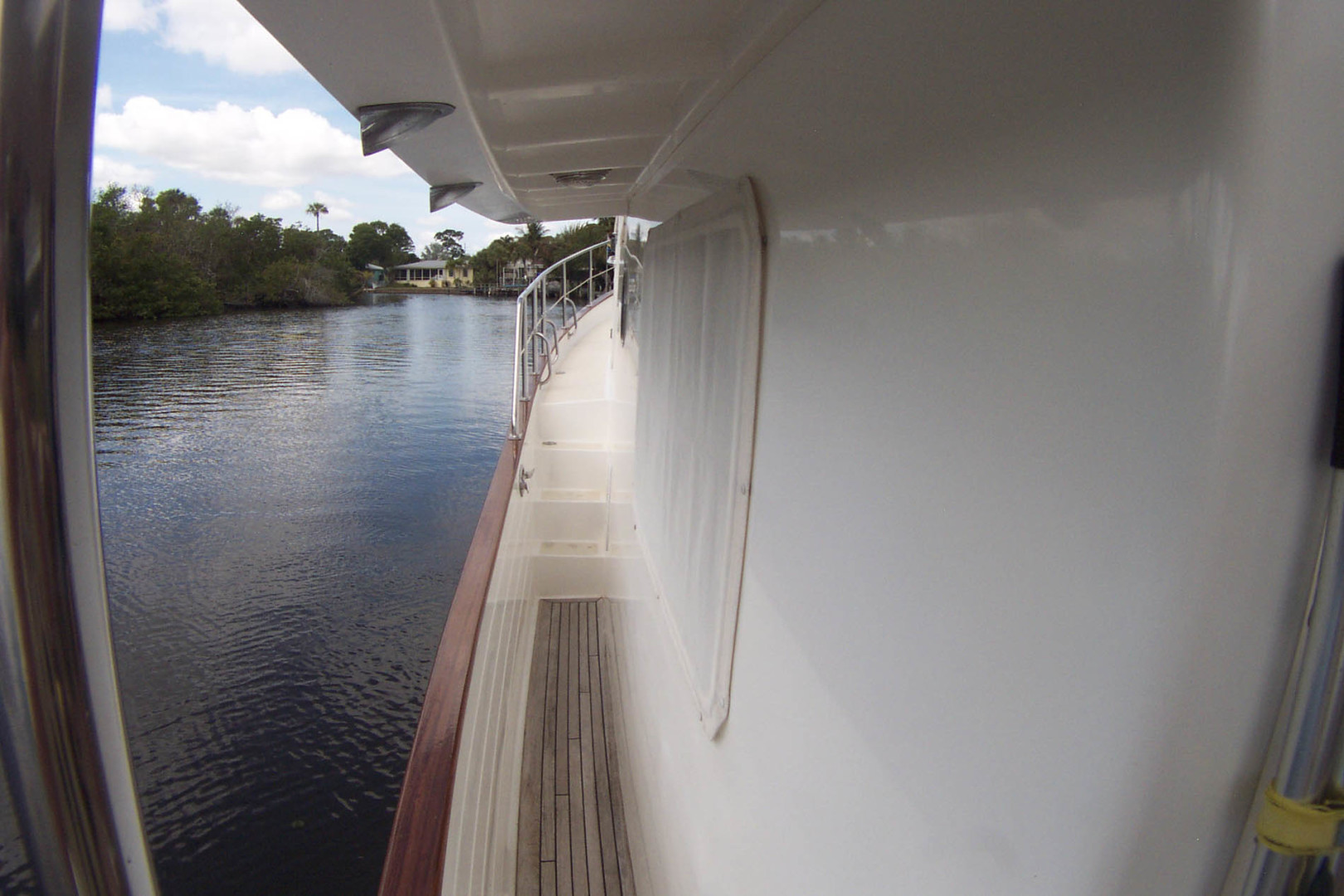 Kadey-Krogen-Trawler 1999-LINDA K Stuart-Florida-United States-Portside Passageway to Bow-2476032 | Thumbnail