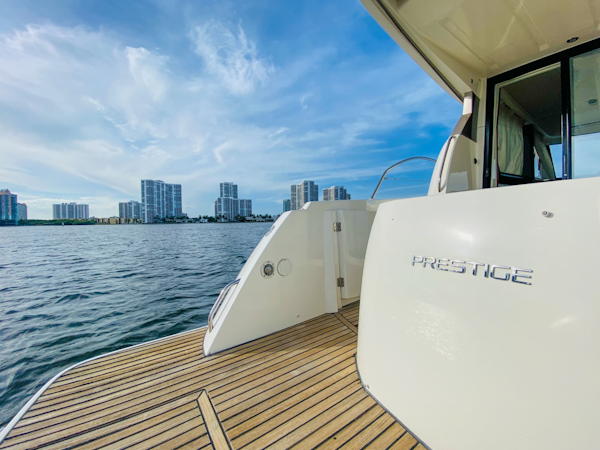 Prestige-400 2014-AU Sunny Isles Beach-Florida-United States-2478351
