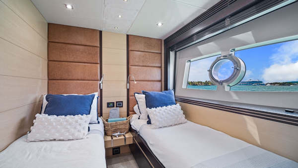 Sunseeker-80 Predator 2013-Woodever Miami Beach-Florida-United States-3268582