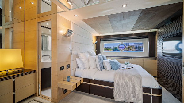 Sunseeker-80 Predator 2013-Woodever Miami Beach-Florida-United States-3268576