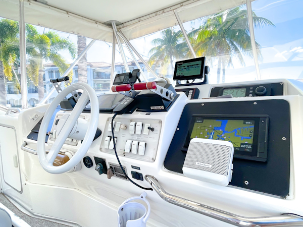 Sea Ray-Sedan Bridge 1995-Paradise II Naples-Florida-United States-Helm-2603415