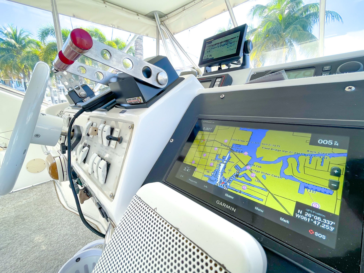 Sea Ray-Sedan Bridge 1995-Paradise II Naples-Florida-United States-(3) Touch Screen Garmins-2603416 | Thumbnail