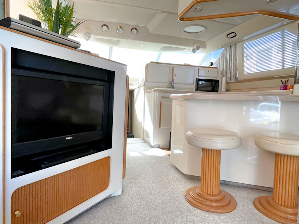 Sea Ray-Sedan Bridge 1995-Paradise II Naples-Florida-United States-Sanyo Flat Screen TV and 2 Bar Stools to Galley Counter-2603394