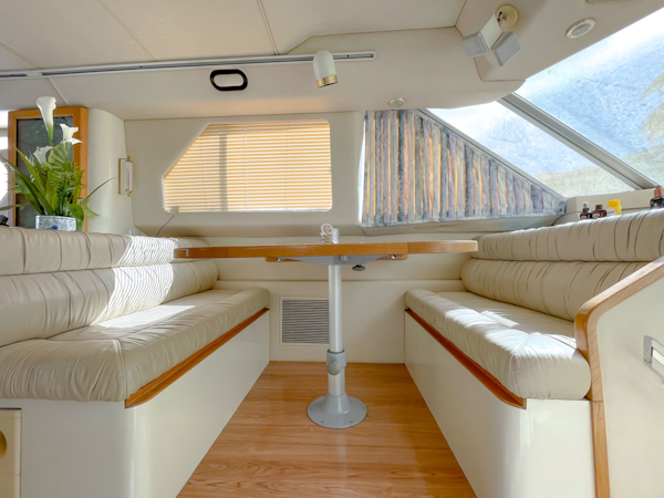 Sea Ray-Sedan Bridge 1995-Paradise II Naples-Florida-United States-Convertible Dinette-2603400
