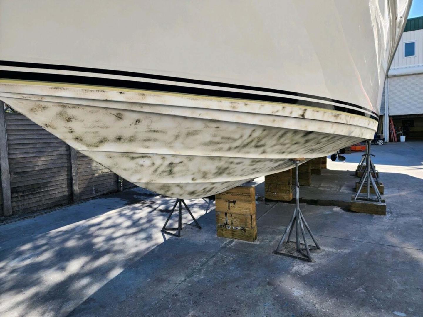 Sea Ray-Sedan Bridge 1995-Paradise II Naples-Florida-United States-Bottom-3621673 | Thumbnail