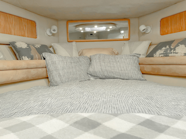 Sea Ray-Sedan Bridge 1995-Paradise II Naples-Florida-United States-Queen Bed with Storage Beneath-2603403