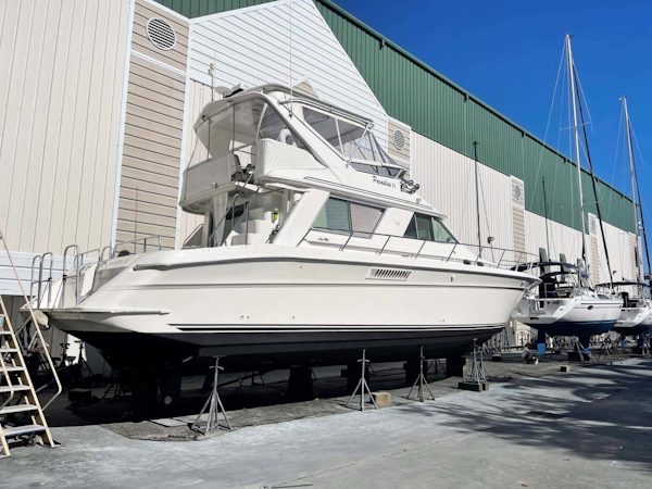 Sea Ray-Sedan Bridge 1995-Paradise II Naples-Florida-United States-Starboard Side On The Hard-2915638