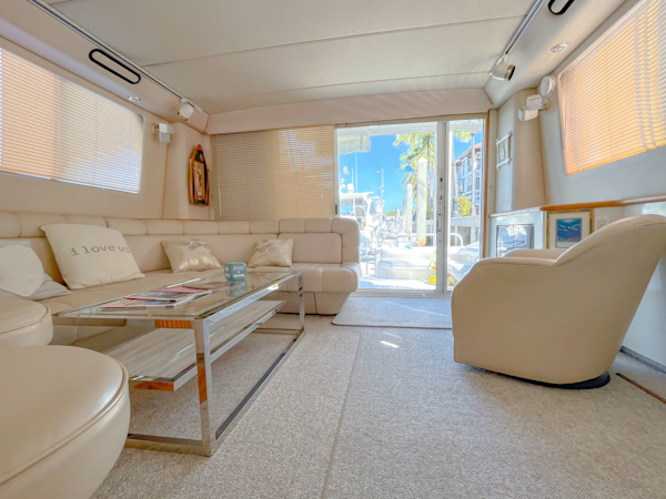 Sea Ray-Sedan Bridge 1995-Paradise II Naples-Florida-United States-Main Salon Looking Aft-2603392
